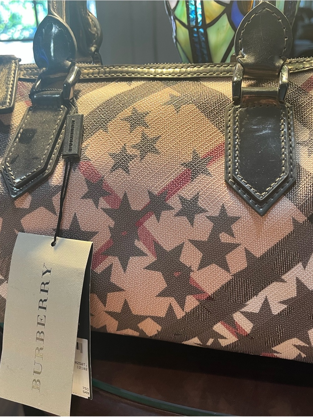 Burberry Chester in dark nickel is a rare, limited edition/Boston style handbag - Picture 3 of 13